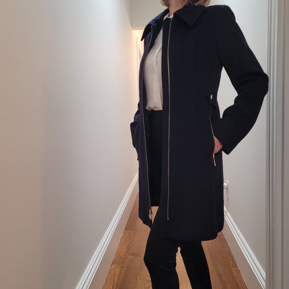 Like New Michael Kors Wool Coat. Zip-Front Closure. Two Pockets. Midnight. XS. - Picture 3 of 16